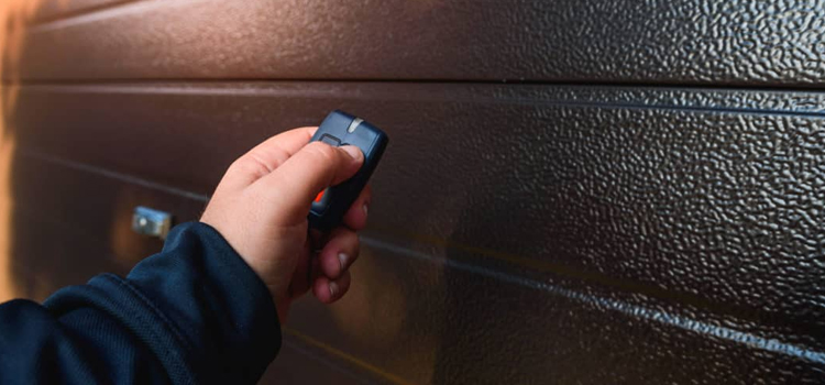 automatic door opener with remote control in San Lorenzo